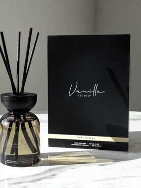 NEW Vanilla Santal and Tobacco Vanilla Studio Reed Diffuser Scent Diffuser